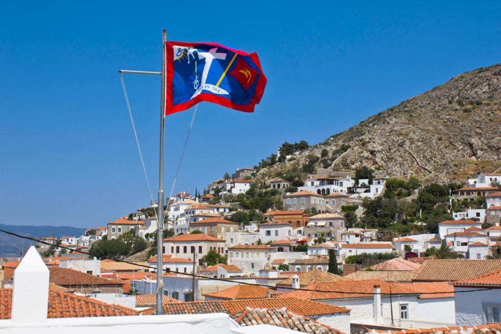 Achilleas Pension هيدرا الغرفة الصورة