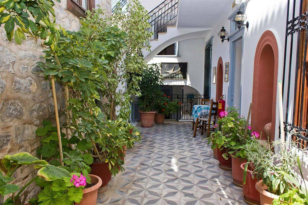 Achilleas Pension هيدرا المظهر الخارجي الصورة